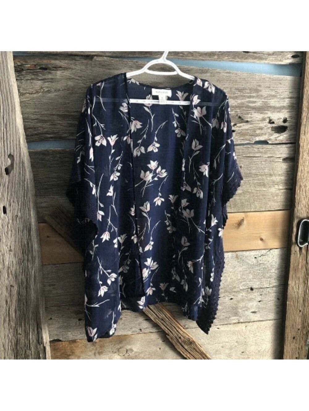 motherhood Maternity size O/S Navy floral kimono with crochet trim